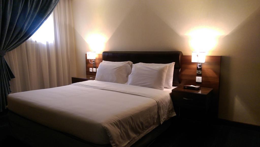 Al Diafah Apartments Olaya Riyadh Bagian luar foto