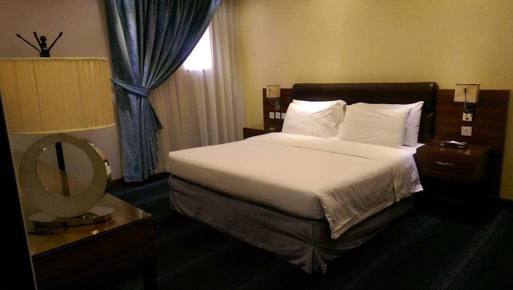 Al Diafah Apartments Olaya Riyadh Bagian luar foto